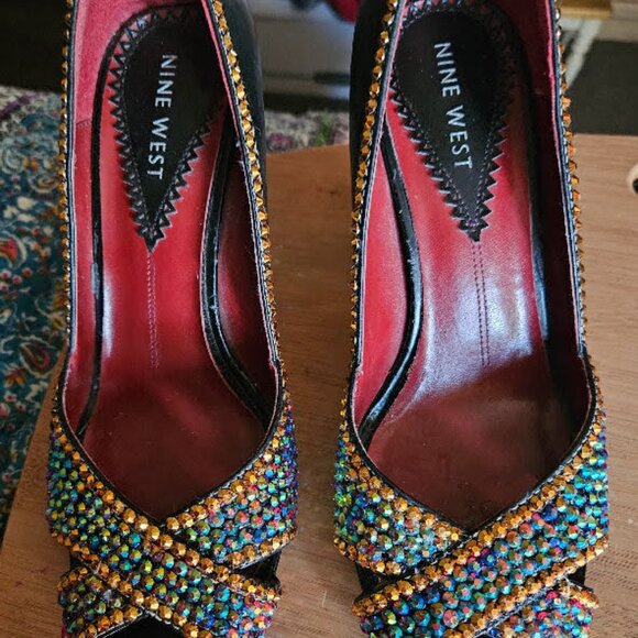 Beautiful, One of a Kind, Nine West Heels - Picture 11 of 14